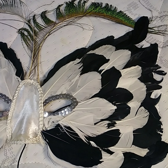 Beautiful mask - Picture 3 of 4